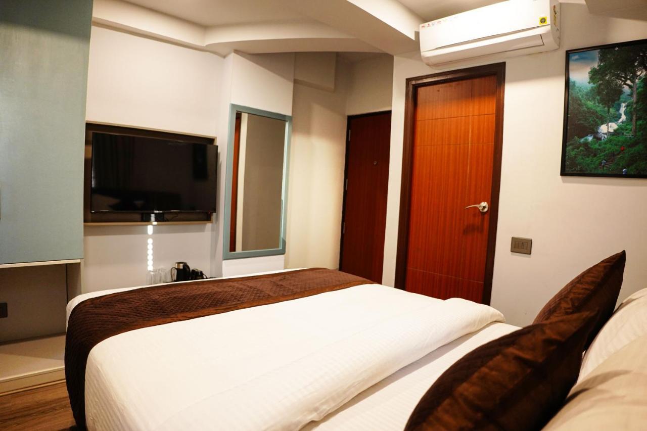 Dream Hotel - Richmond Бангалор Екстериор снимка