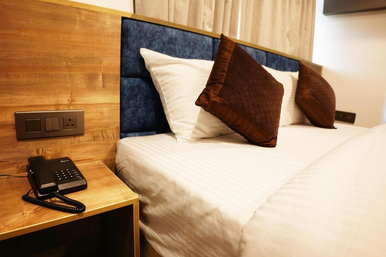 Dream Hotel - Richmond Бангалор Екстериор снимка