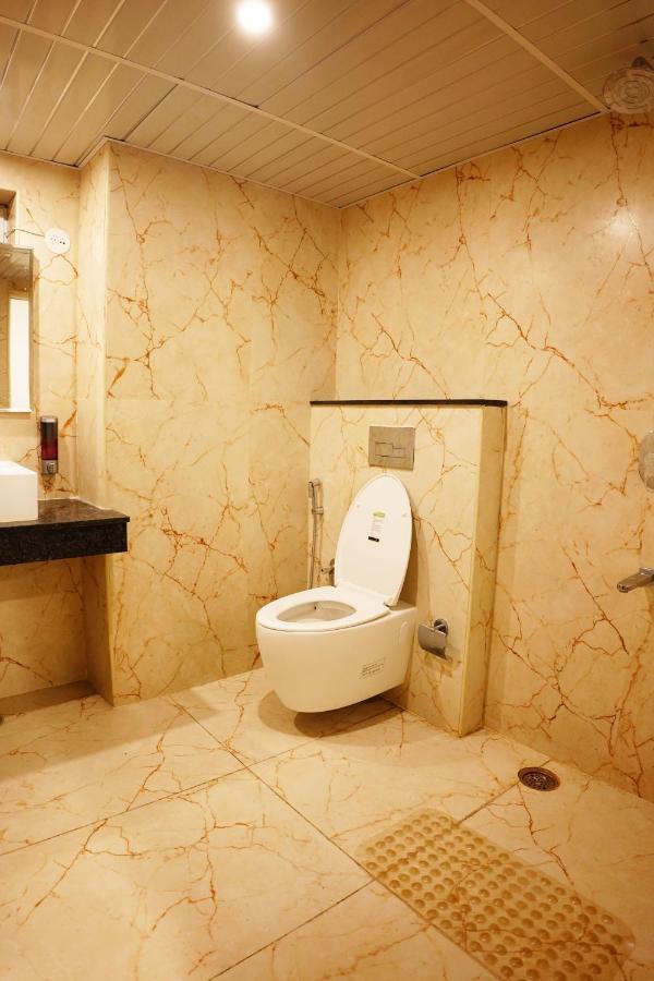 Dream Hotel - Richmond Бангалор Екстериор снимка